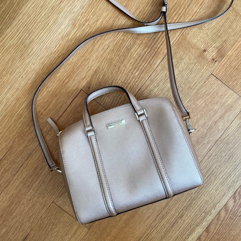 LIKE NEW Kate Spade Rose Gold Purse